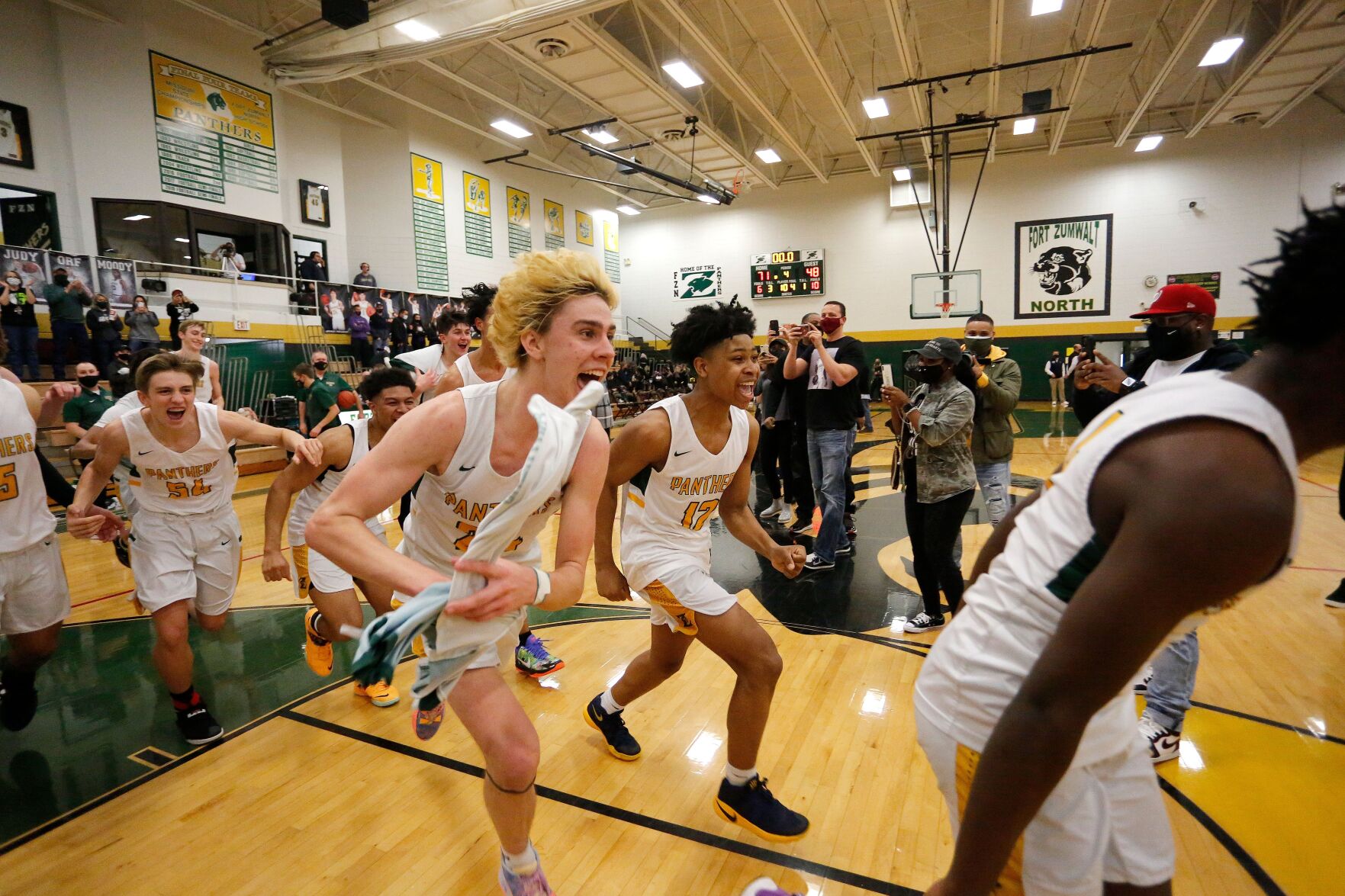 Class 6 Quarterfinal: Troy at Fort Zumwalt North